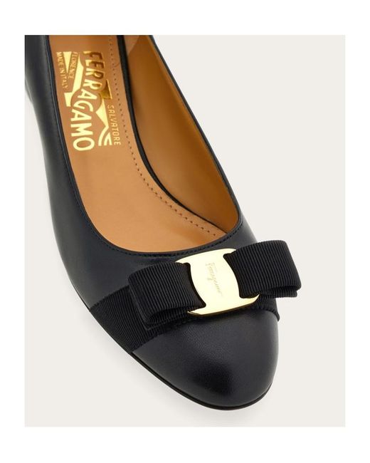Ferragamo Brown Round Head Low-Heeled Shoes