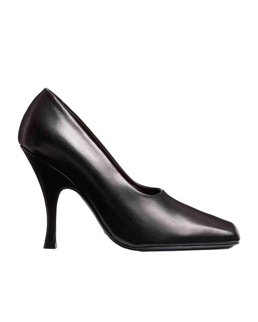 KHAITE Eva Square-Toe Pumps in Black | Lyst
