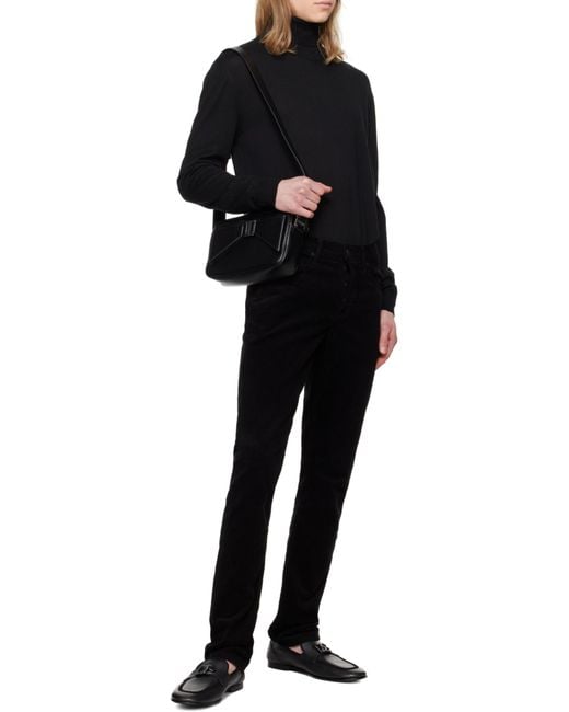 Dolce & Gabbana Black Logo Tag Zipped Messenger Bag for men