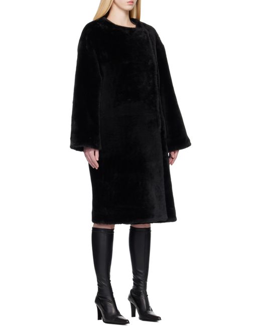 Totême  Black Collarless Shearling Coat
