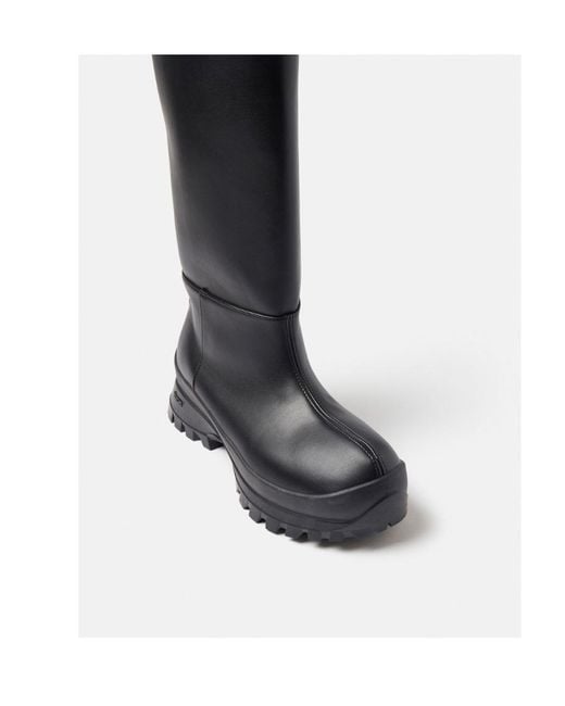 Stella McCartney Black Rounded-Toe Slip On Boots