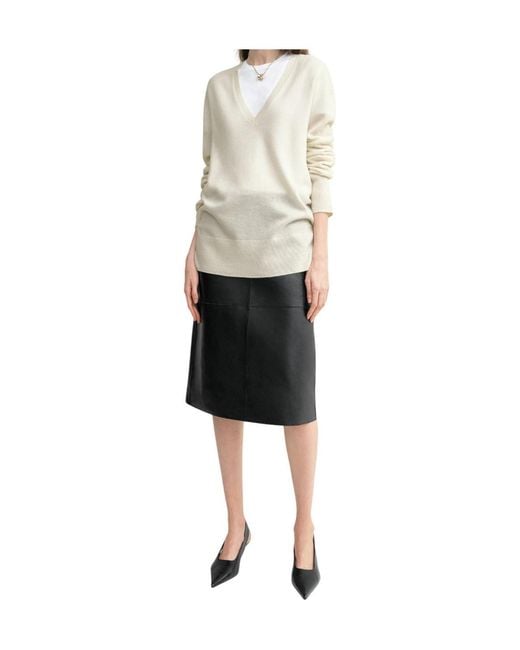 Totême White Totême V-Neck Knitted Jumper