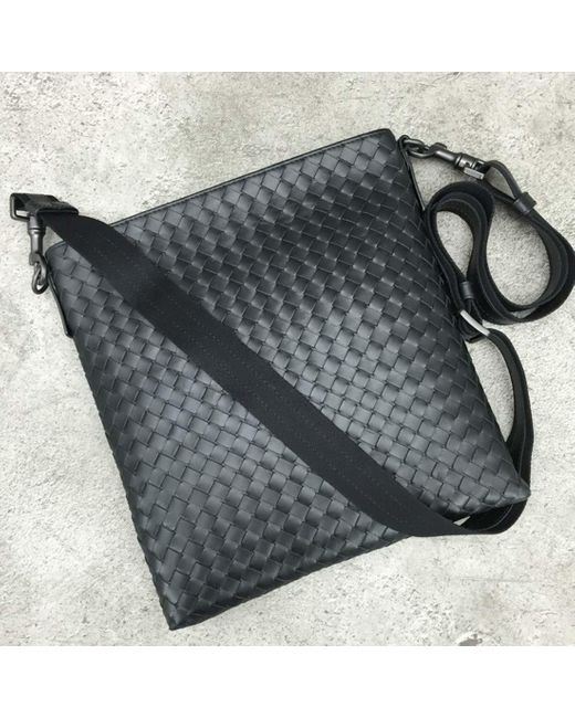 Bottega Veneta Blue Knitted Cross-Body Bag for men