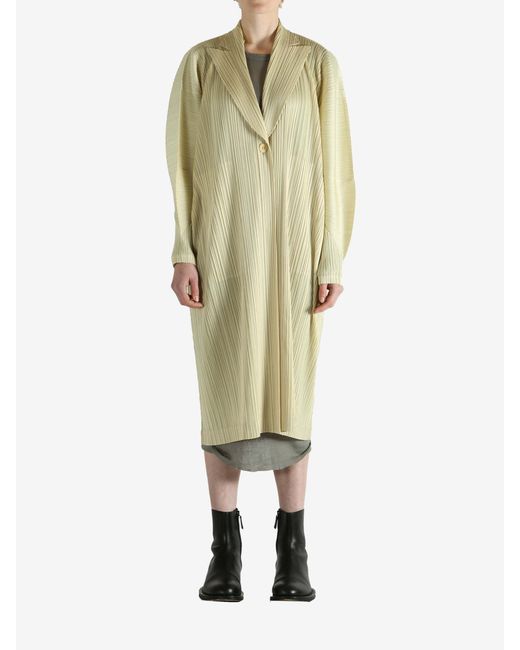 Pleats Please Issey Miyake White Pleats Please Issey Miyake Monthly Colors: December Coat