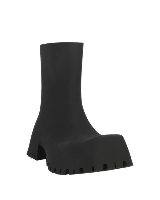 Balenciaga Black Fashionable Platform Square-Toe Boots