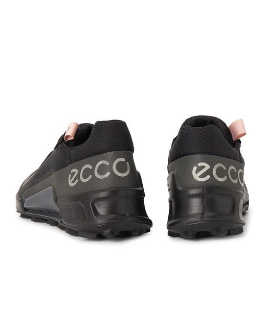Ecco Black Round Toe Sneakers