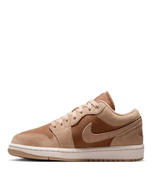 Nike Brown Low-Top Trainers