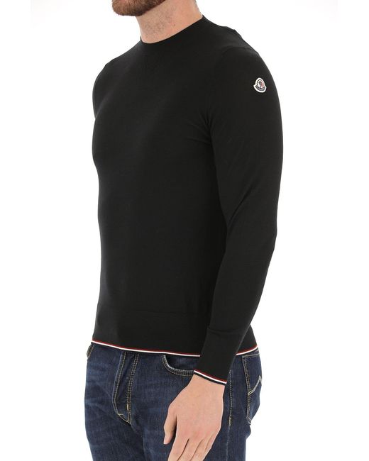 Moncler Blue Knitted Pullover for men