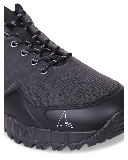 Roa Black Textured Trail Low-Top Sneakers for men