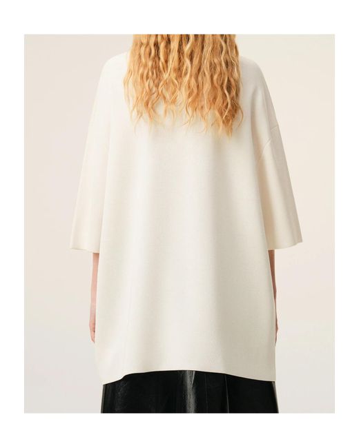AMI White Ami Short-Sleeve V-Neck Knitted Top