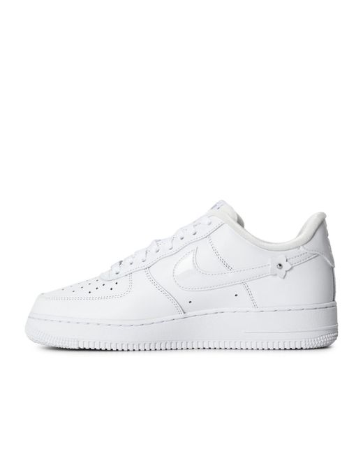 Nike White Solid Color Sneakers