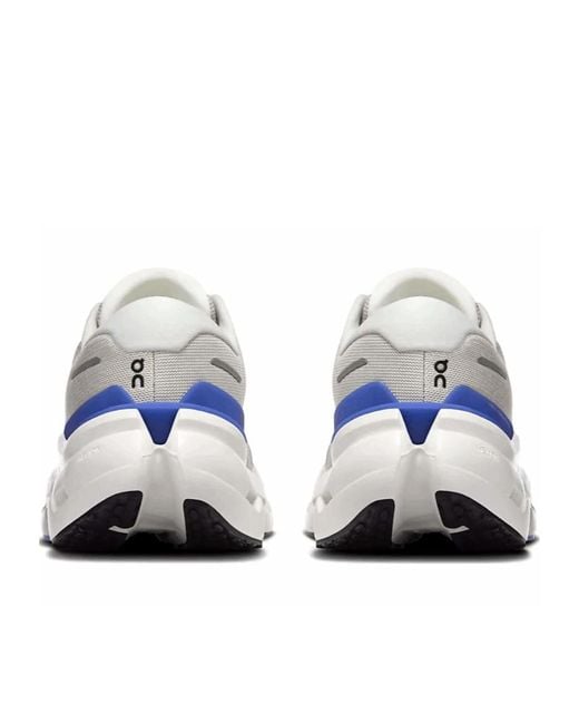 On Shoes White On Cloudrunner 3
