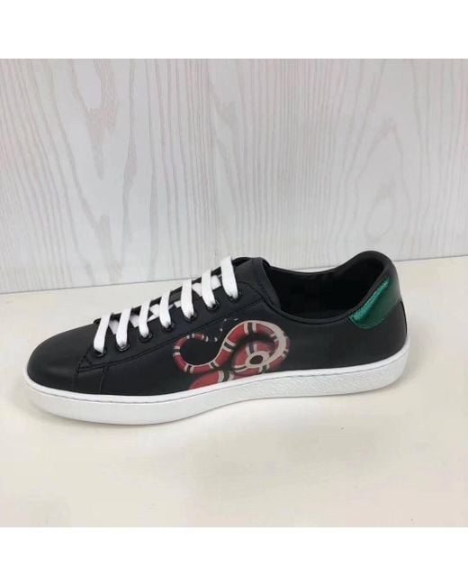 Gucci Black Serpentine Casual Sneakers for men