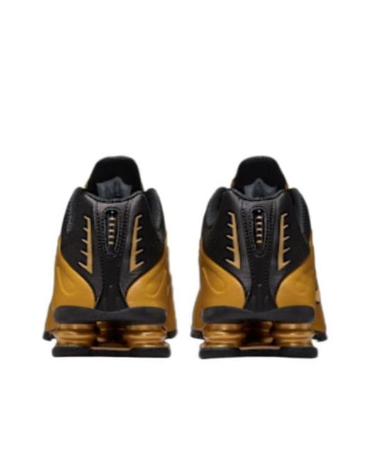 Nike Brown Shox R4 Lace-Up Sneakers for men