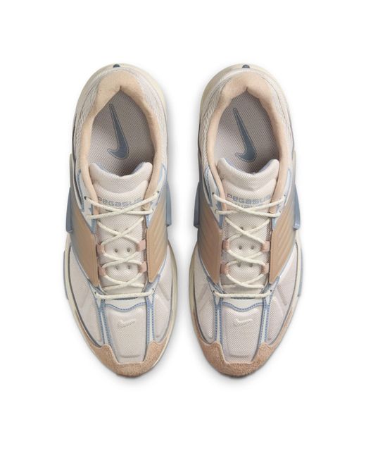 Nike Gray Lightweight Training Shoes for men