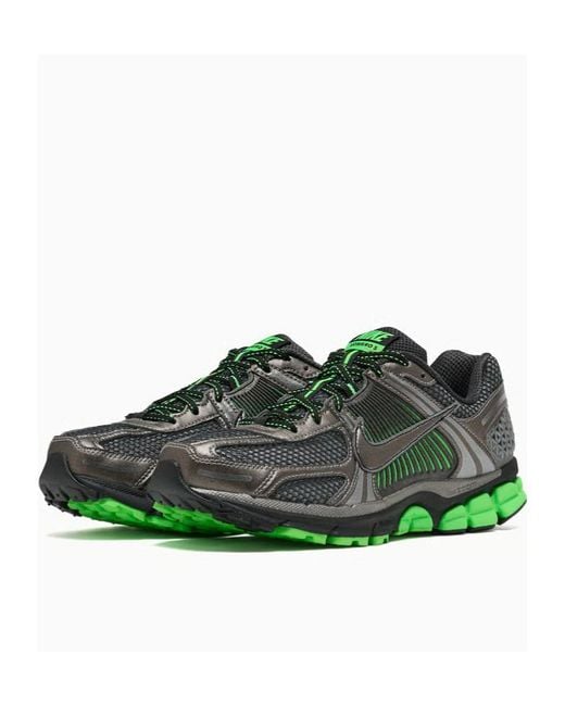 Nike Green Zoom Vomero 5 Se for men