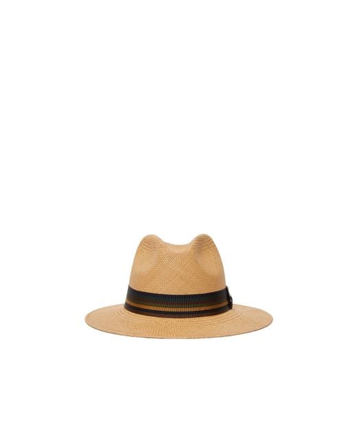 Max Mara White Rodesia Logo Plaque Hat