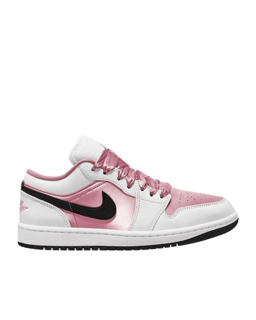 Nike Pink Simple And Casual Shoes