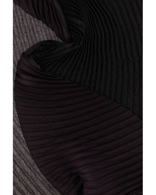 スカーフ ISSEY MIYAKE 'Double Pleats' stole Black Issey Miyake Double Pleats Stole in Black | Lyst