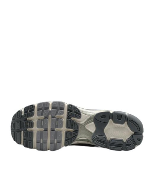 Nike Gray Low Top Lace Up Sneakers for men