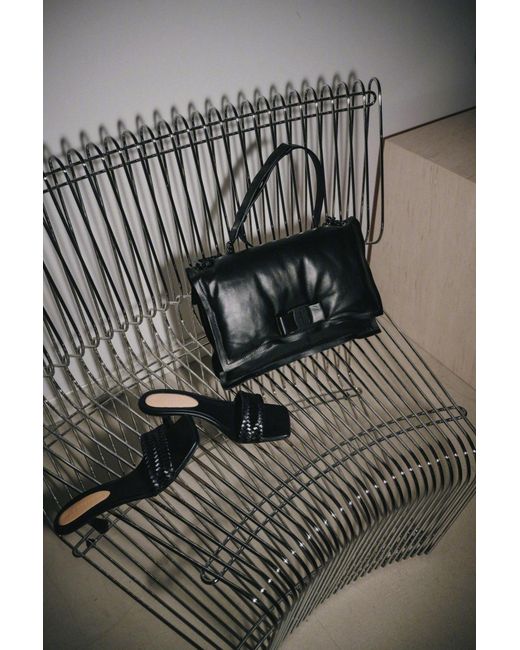 Ferragamo Black Viva Bowknot (S)