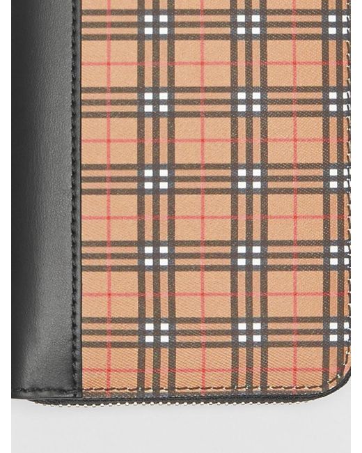 Burberry White Full Zipper Wallet