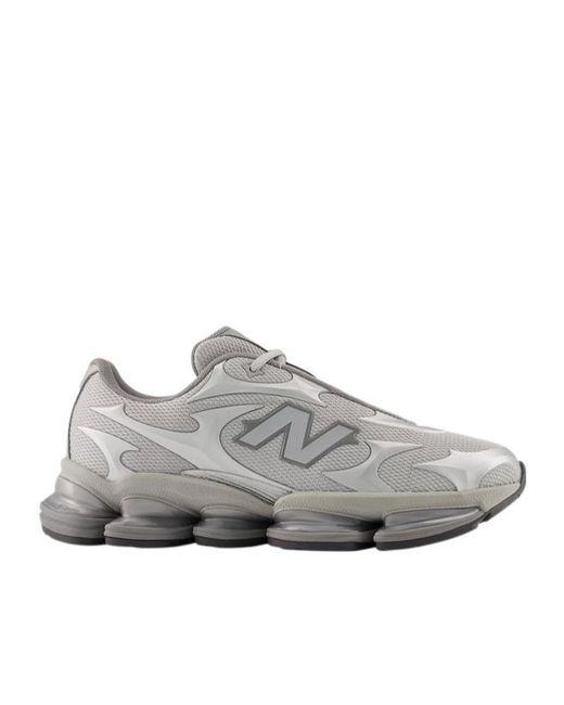 New Balance Gray 2000 Logo Patch Sneakers for men