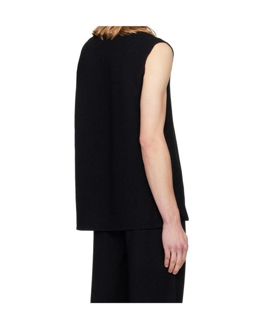 Homme Plissé Issey Miyake Black Sleeveless Vest-Style Knitwear for men