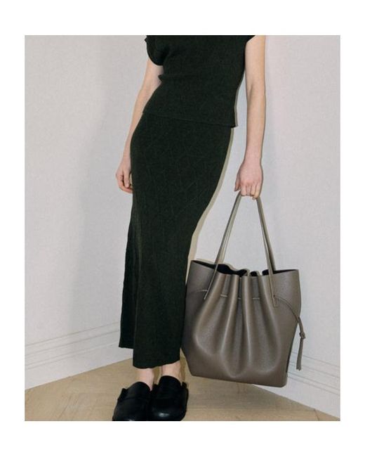 Yuzefi Brown Scallop Tote