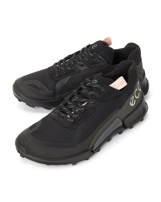 Ecco Black Round Toe Sneakers