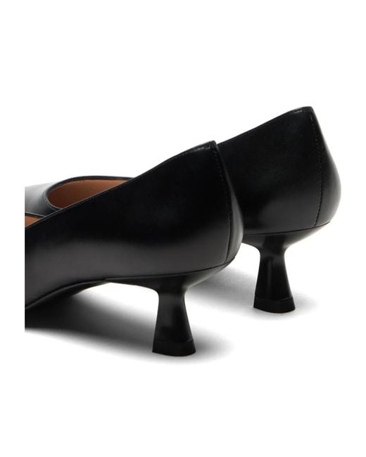 Stuart Weitzman Black Stuart Sculpt Pump 50