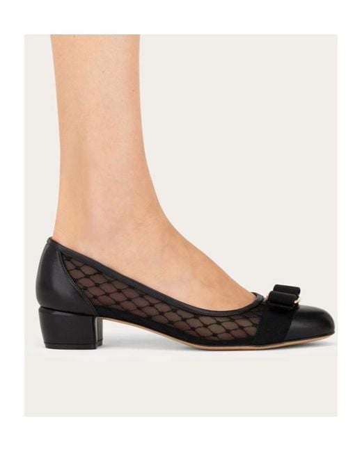 Ferragamo Black Ferragamo Vara Pumps