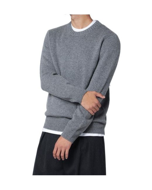 Soft Goat Gray Round-Neck Knitted Sweater for men