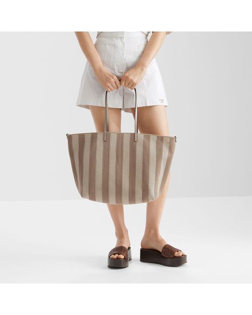 Fendi Roll Striped Large Reversible Tote Bag in Natural | Lyst