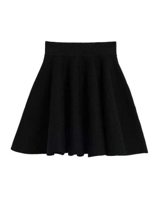 AMI Black Pleated Midi Skirt