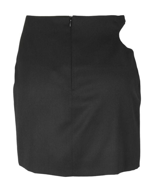 Low Classic Black Hollowed-Out Skirt