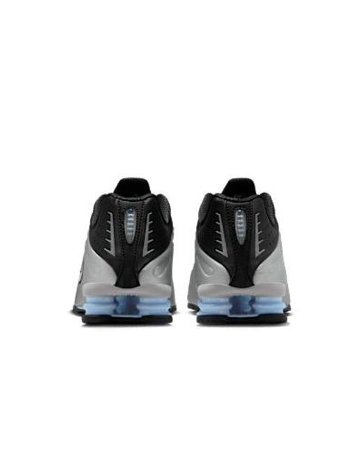 Nike Black Shox R4 Lace-Up Sneakers for men