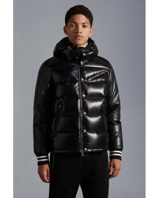 Moncler Black Vercors Logo Patch Short Down Jacket for men