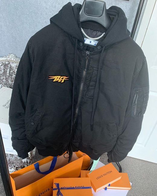 Off-White c/o Virgil Abloh Black Stencil Arrows-Motif Hooded Bomber Jacket for men
