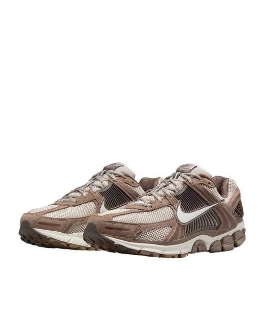 Nike Gray Zoom Vomero 5 Lace-Up Sneakers for men