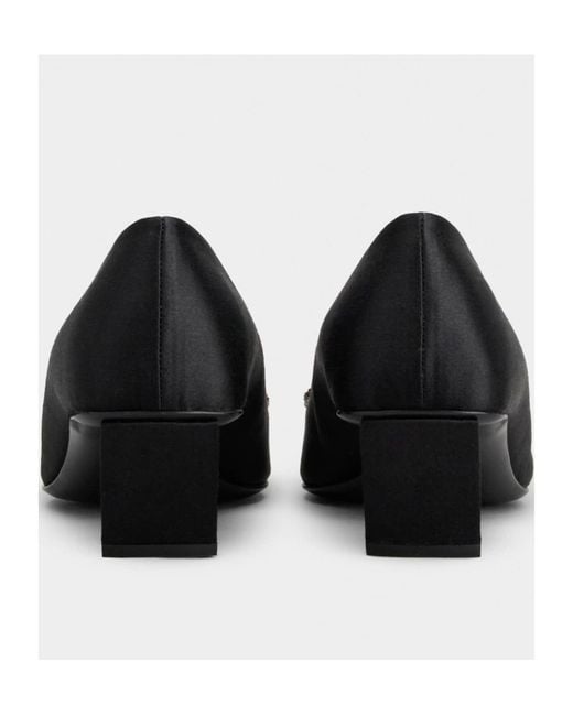 Roger Vivier Black Belle Vivier Pilgrim Buckle Embellished Pumps