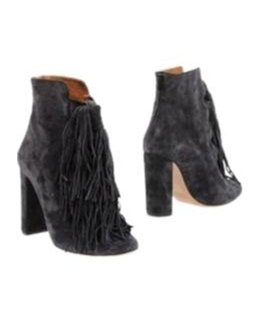 Chloé Black Round-Toe Ankle Boots With Tassel Embellishments