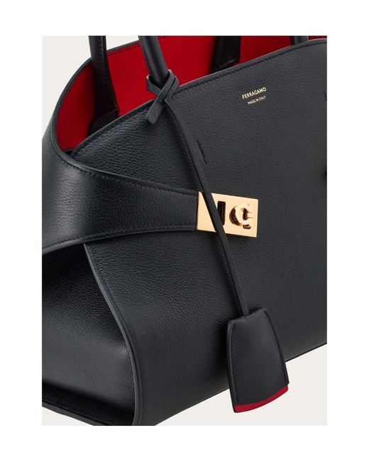 Ferragamo Black Ferragamo Hug Logo Printed Tote Bag