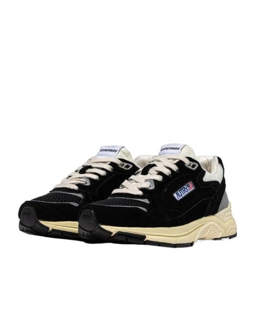 Autry Black Hyperway Low Sneaker