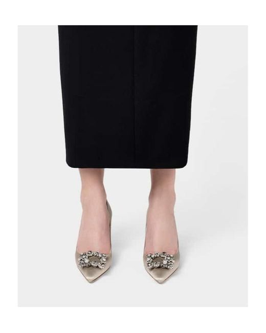 Roger Vivier White Flower Strass Embellished Pumps