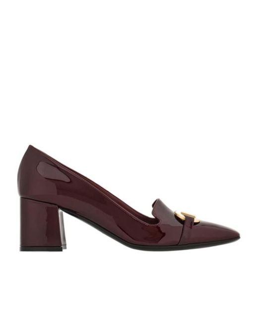 Ferragamo Brown Pump With Gancini Ornament