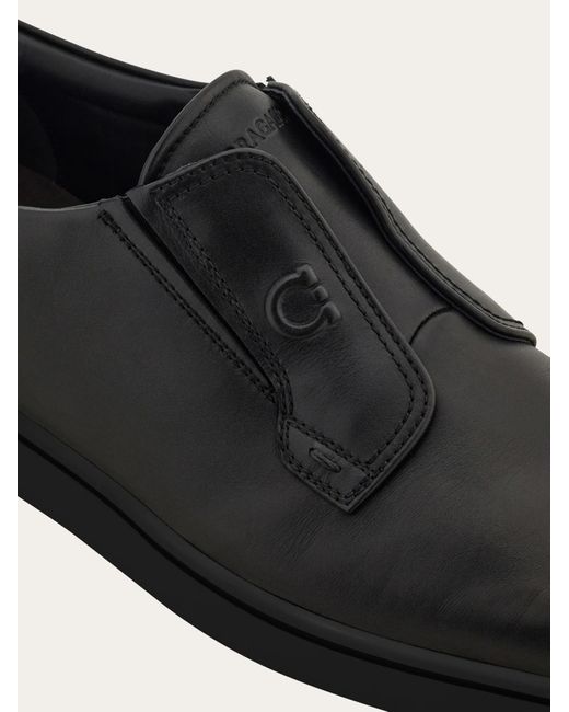 Ferragamo Black Round Toe Business Casual Shoes for men