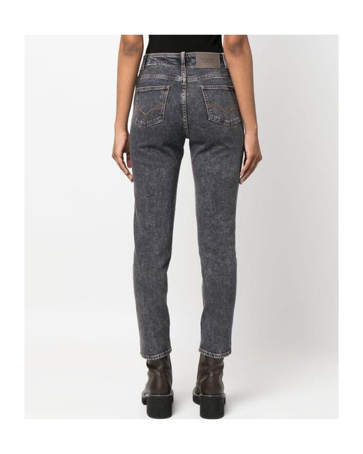 Peserico Gray Stonewashed Cropped Skinny Jeans