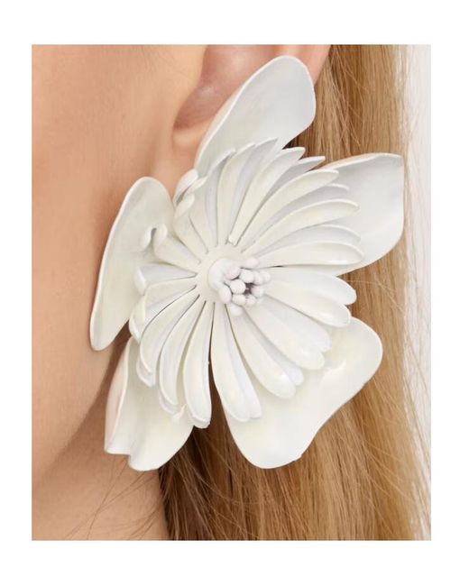 Chloé White Chloé Bloom Earrings