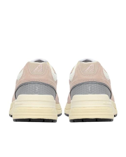 Autry White Hyperway Low-Top Sneakers